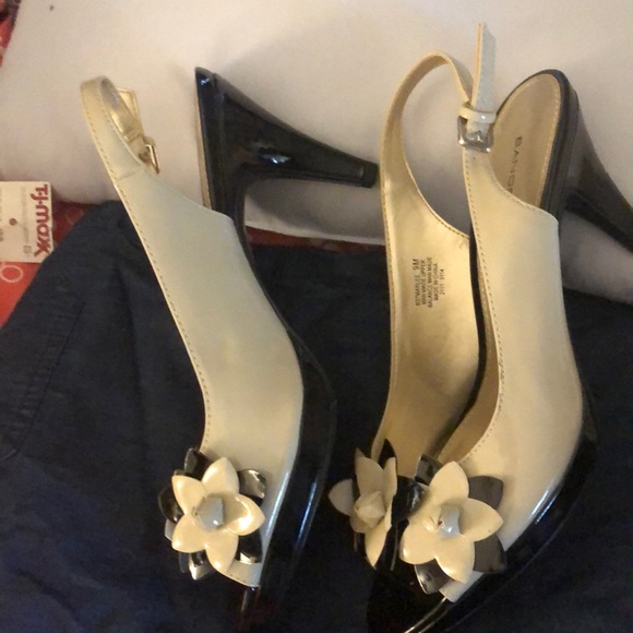 Shoes - Picture 2 of 2